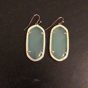 Kendra Elle Gold Drop Earrings In Chalcedony Glass